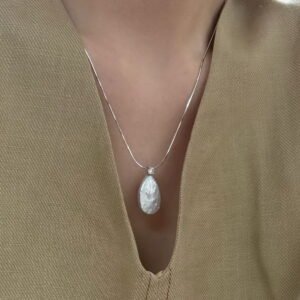 VivivPearl 707 Necklaces , Large Teardrop-Shaped Pendant